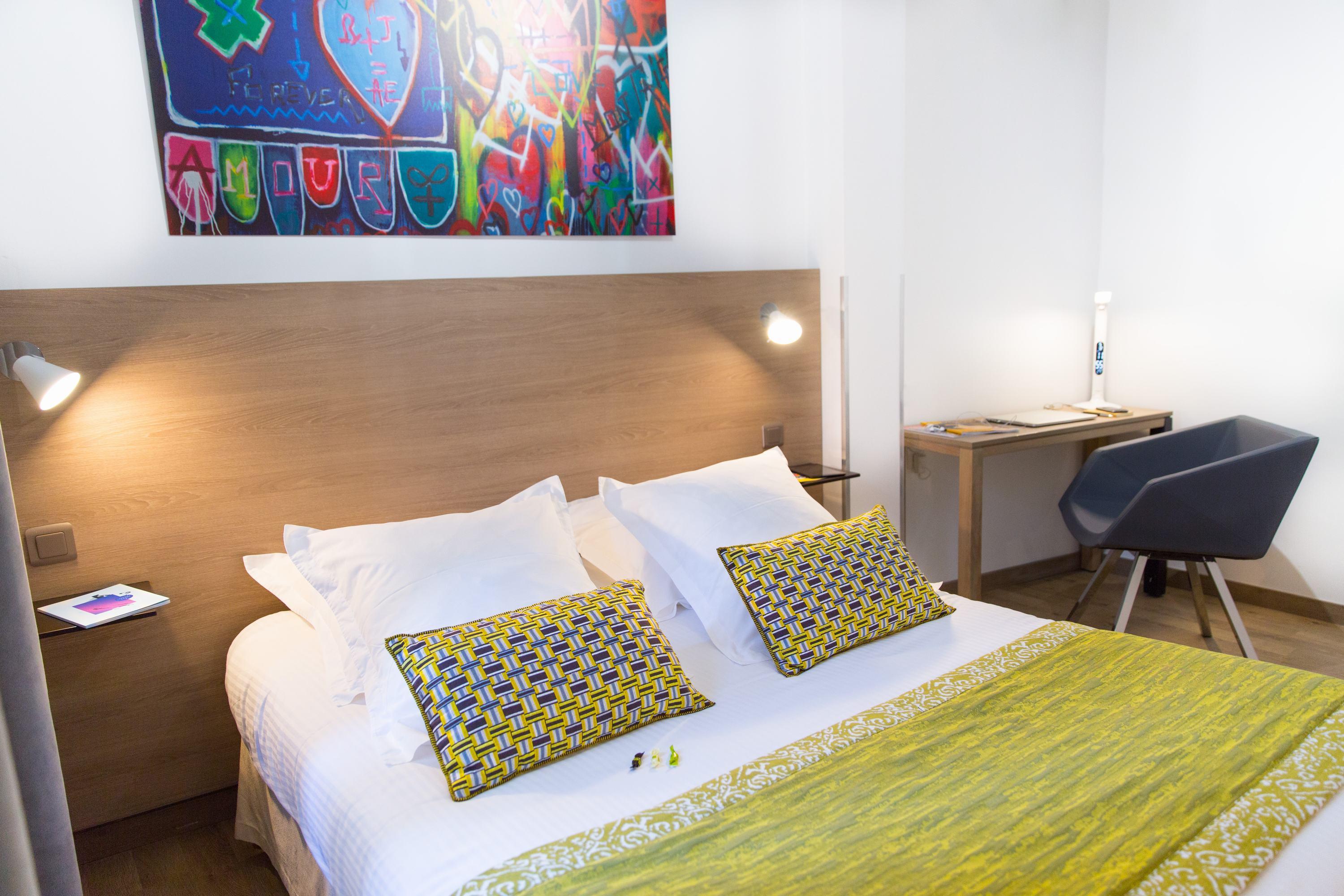 Grand Hotel Dauphine Toulon, Boutique Hotel & Suites Exterior photo