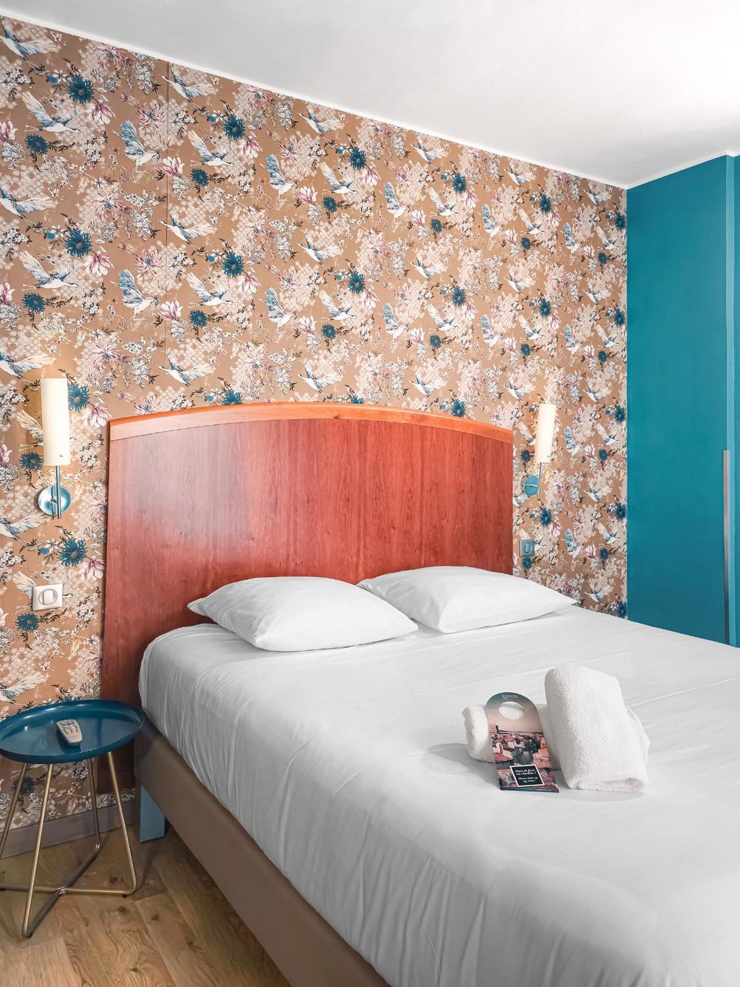 Grand Hotel Dauphine Toulon, Boutique Hotel & Suites Exterior photo